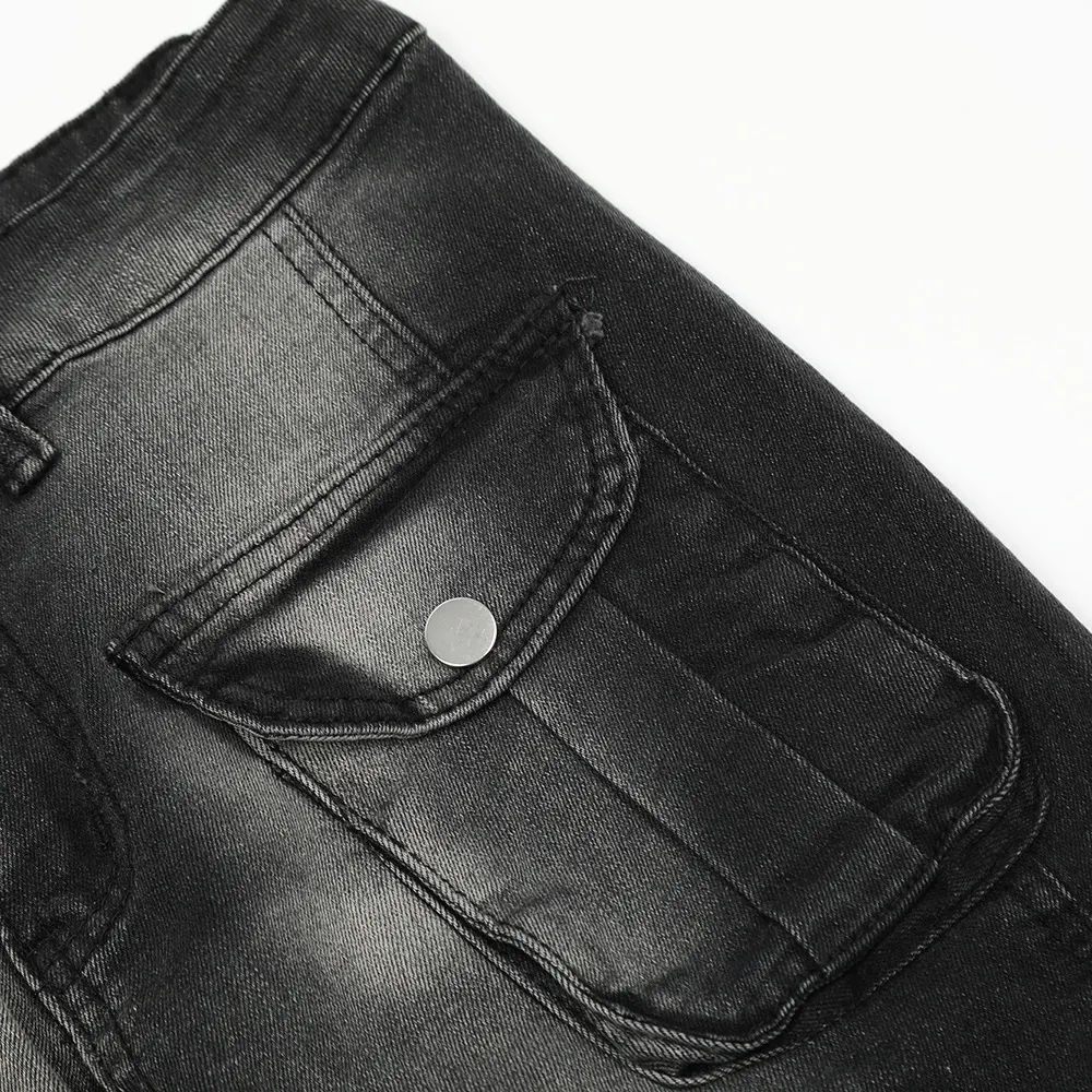 Jeans da uomo a zampa leggermente svasata con tecnologia inkjet, per un look moderno e confortevole, perfetto per ogni occasione. — foto 18