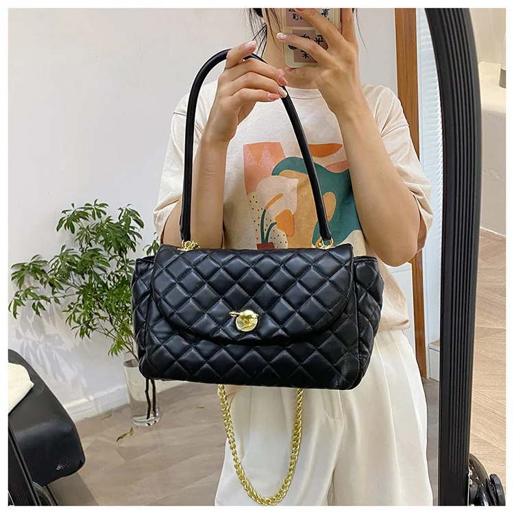 Title 43, Womens Fashion Rhombic Chain Shoulder Armpit Bag