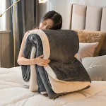 Cobertor de lã de cordeiro grosso duplo para inverno, coral fleece. Quente e aconchegante, perfeito para noites frias e relaxantes. — foto 4