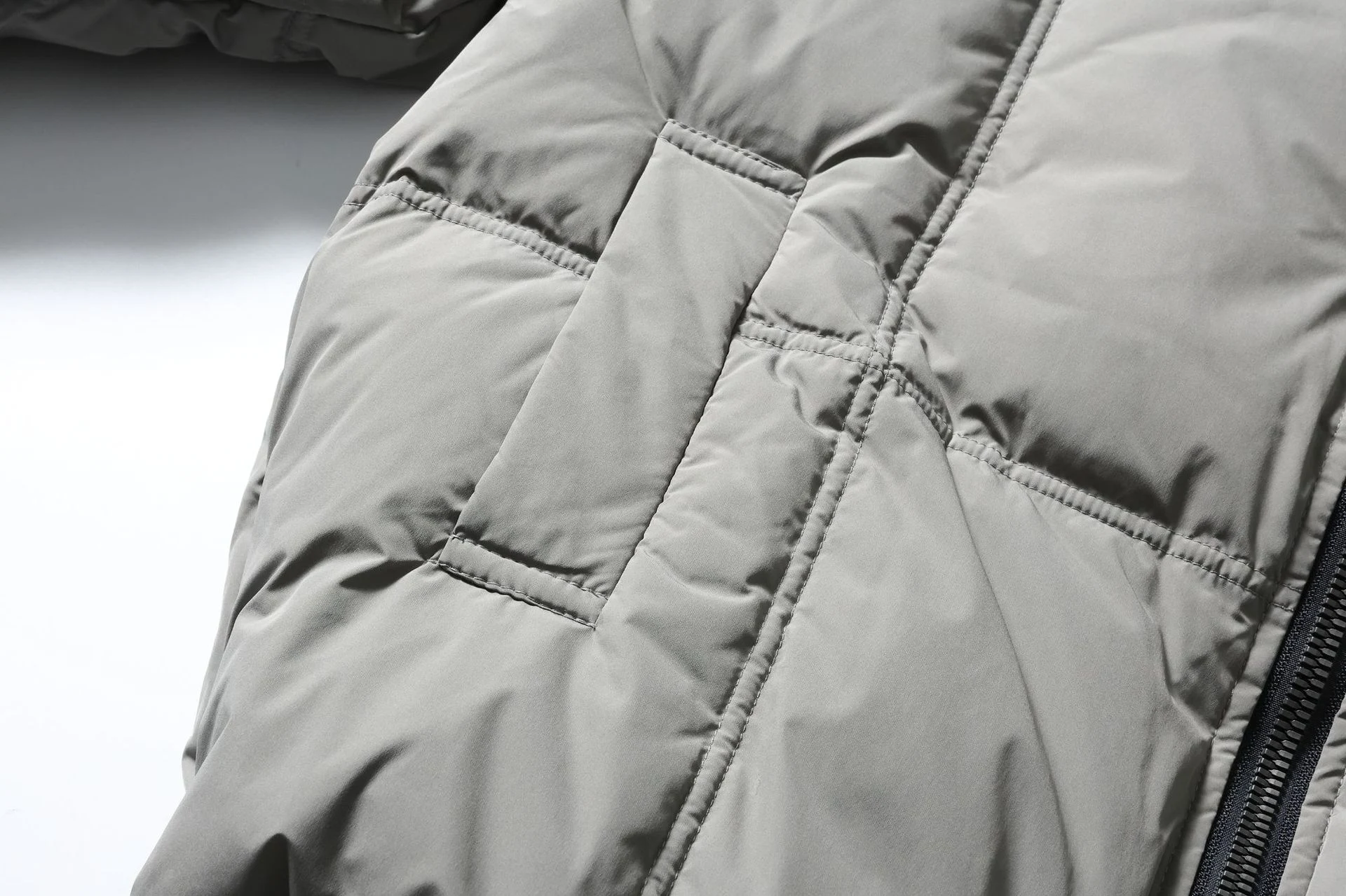 Title 10, Unisex Stand Collar Thickened Down Jacket for s...
