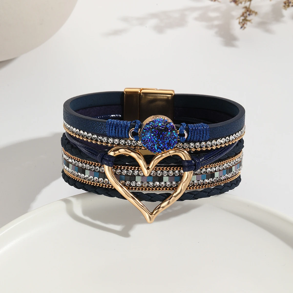 Pulseira de cordão de couro boêmio multicamadas com pedra bruta Joia de amor para meninas, estilo único e fashion. — foto 9