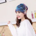 Chapéu Feminino Estampado com Padrão de Céu Estrelado Graffiti, ideal para aquecer e estilizar. Conforto e visual único garantidos. — foto 8
