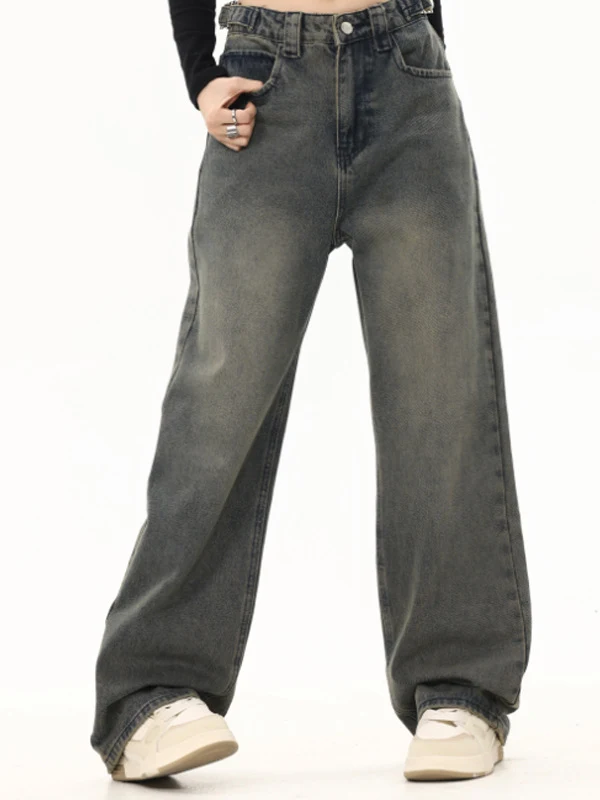 Distressed men's casual jeans for fashion personality. Comfortable and stylish, these jeans are perfect for everyday wea — photo 4