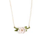Colar simples de pérolas de água doce Magnolia, um acessório elegante e clássico para realçar sua beleza natural. — foto 4