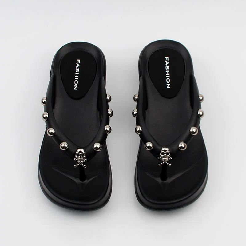 New Summer Thick Bottom Wedge Outdoor Rivet Slippers For Women. Comfortable and stylish, perfect for outdoor activities — photo 13