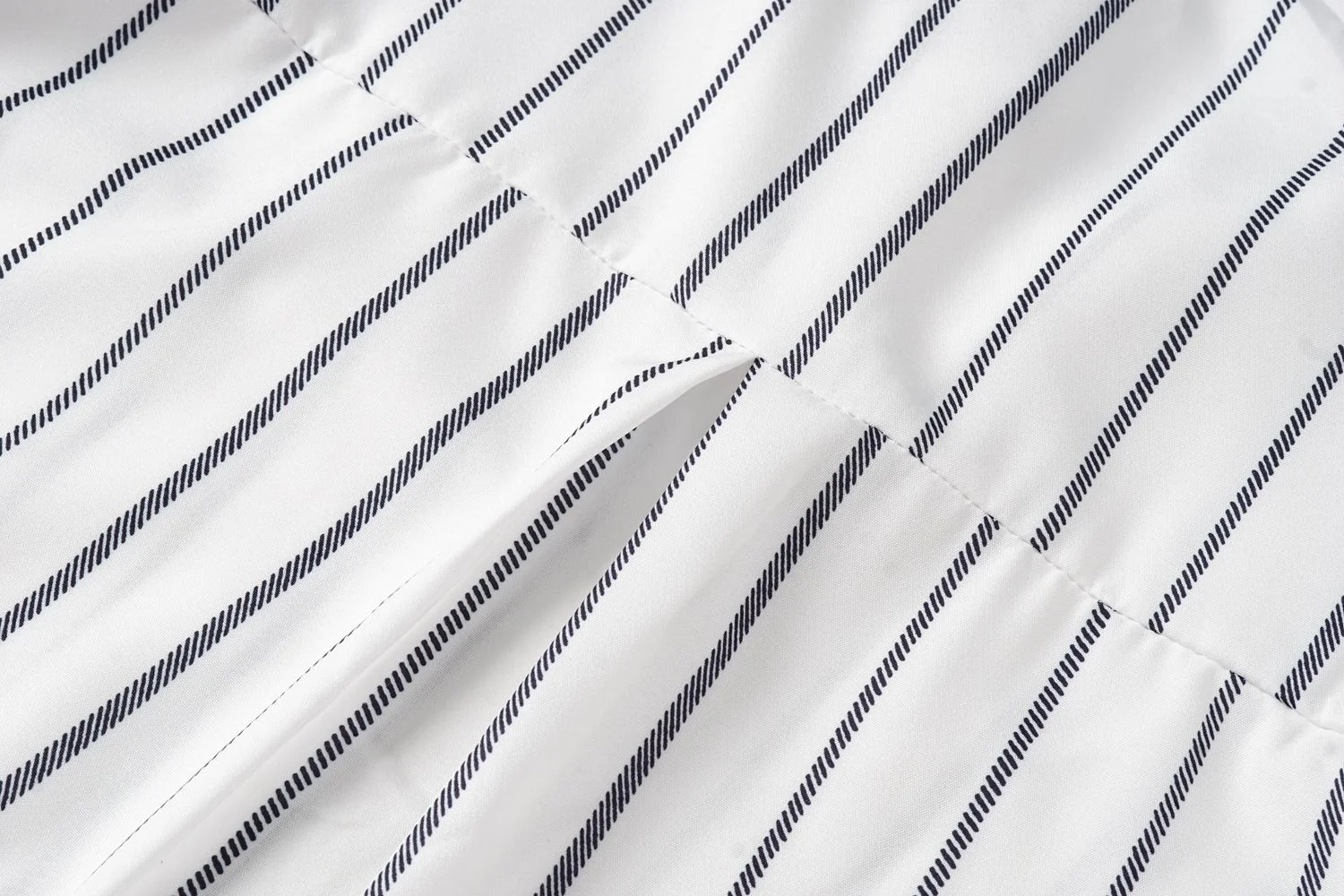 Title 6, Beach Resort Sunscreen Medium And Long Striped ...