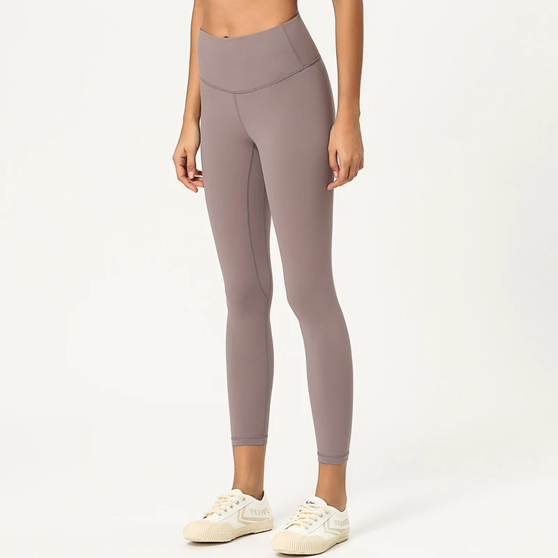 Double-sided Nude Feel Yoga Pants for ultimate comfort and flexibility. Experience a second-skin feel and unrestricted m — photo 2