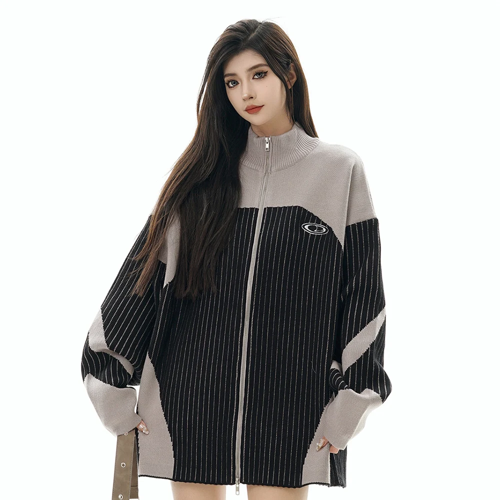 Title 10, European and American Style Multi-colored Half-...