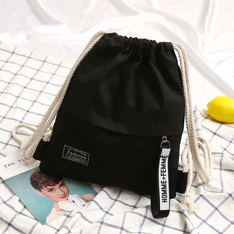 Bolsa de lona sencilla con cordón para estudiantes de primaria. Ideal para libros, material escolar y actividades diarias. Fácil de llevar y usar. — foto 4