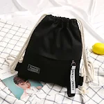 Bolsa de lona sencilla con cordón para estudiantes de primaria. Ideal para libros, material escolar y actividades diarias. Fácil de llevar y usar. — foto 4