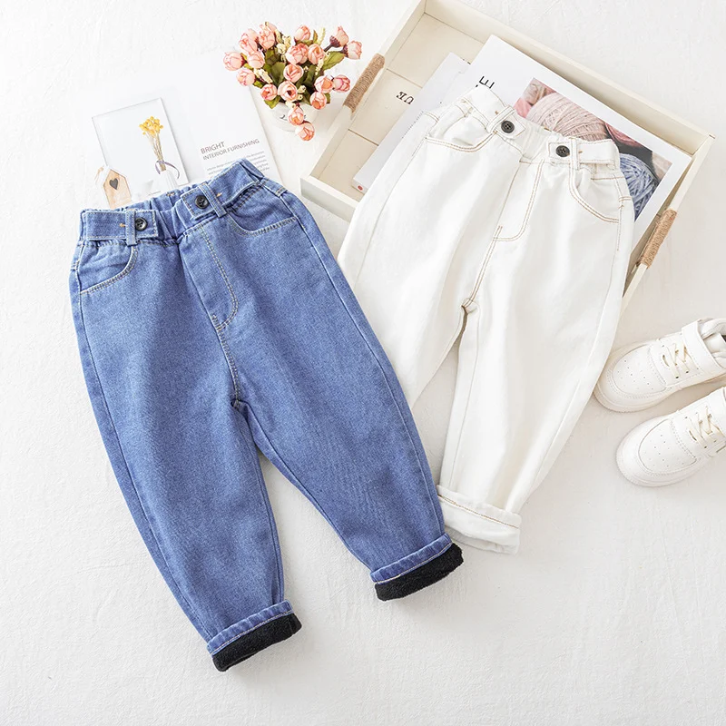 Jeans Harlan infantis, combinam com tudo! Conforto e estilo para crianças. Perfeitos para looks versáteis e modernos. — foto 2