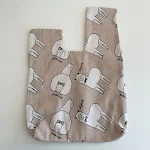 Bolsa de pulso em linho estampado multicolorido estilo japonês, ideal para transportar seus itens essenciais com praticidade e um toque de elegância. — foto 23