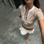 Fashion Deep V Contrast Color Fit Midriff-baring Top. Stylish and flattering design, perfect for a bold and confident fa — photo 5