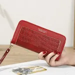 Women's long zipper purse, spacious and stylish. Keeps your belongings safe and organized. Perfect for everyday use, off — photo 1