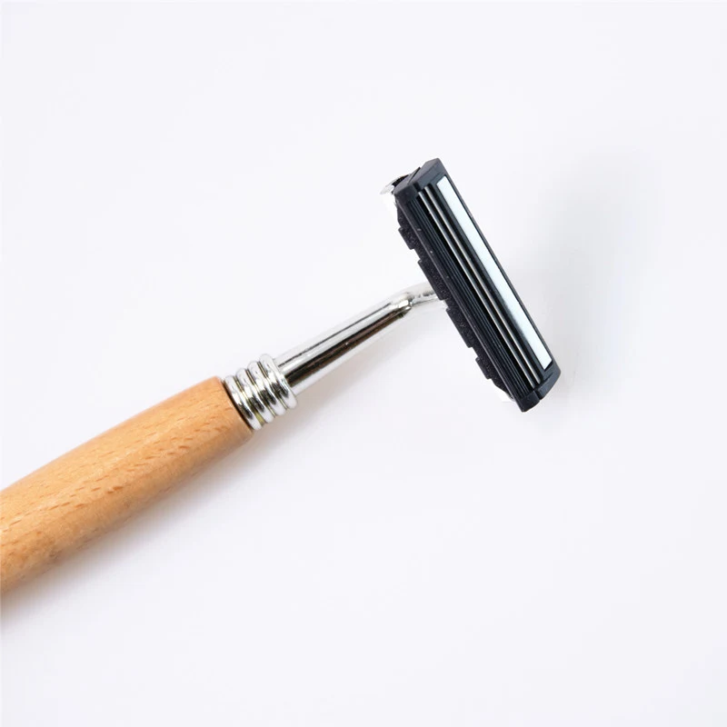 Razor with a bamboo handle for a smooth, eco-friendly shave. Experience a natural shave, reduce plastic waste and enjoy — photo 1