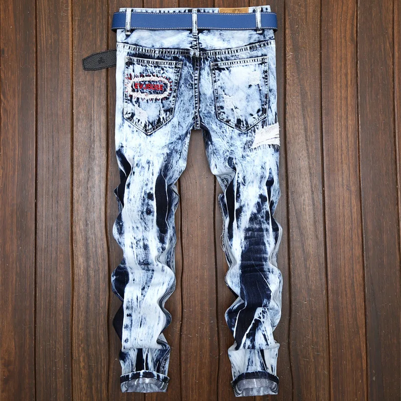 Lichtgekleurde herenjeans, Europees en Amerikaans, geborduurd met gaten, patches en kleurmatching, trendy rechte broek — foto 2