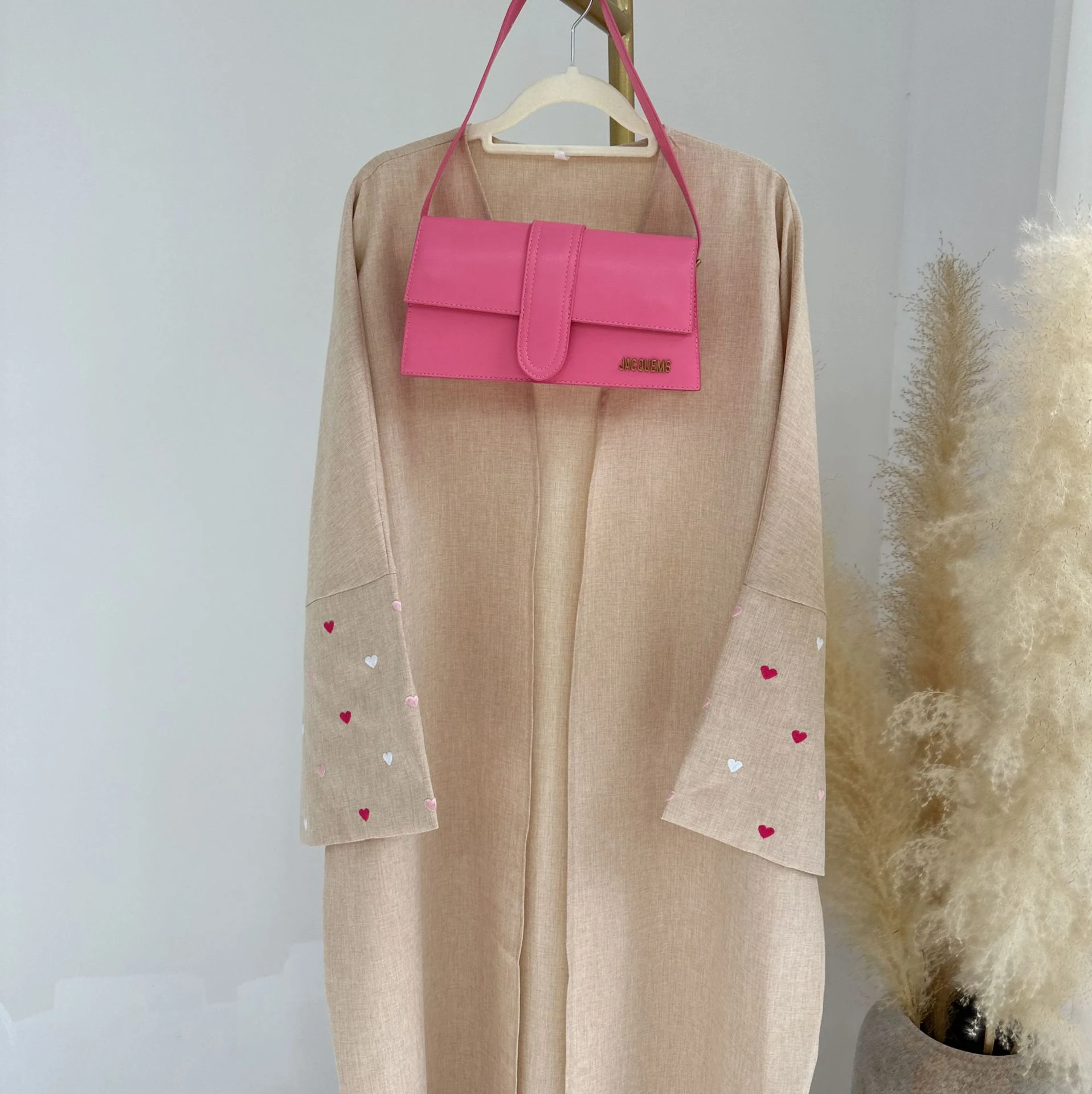Cardigã Robe Turco DUBAI Bordado Elegante Fashion Love. Perfeito para um visual sofisticado e confortável. Ideal para diversas ocasiões, charme único. — foto 9