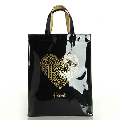 Letter printed handbag. Stylish and practical for everyday use. Carry your essentials with ease and in style. Perfect fo — photo 6