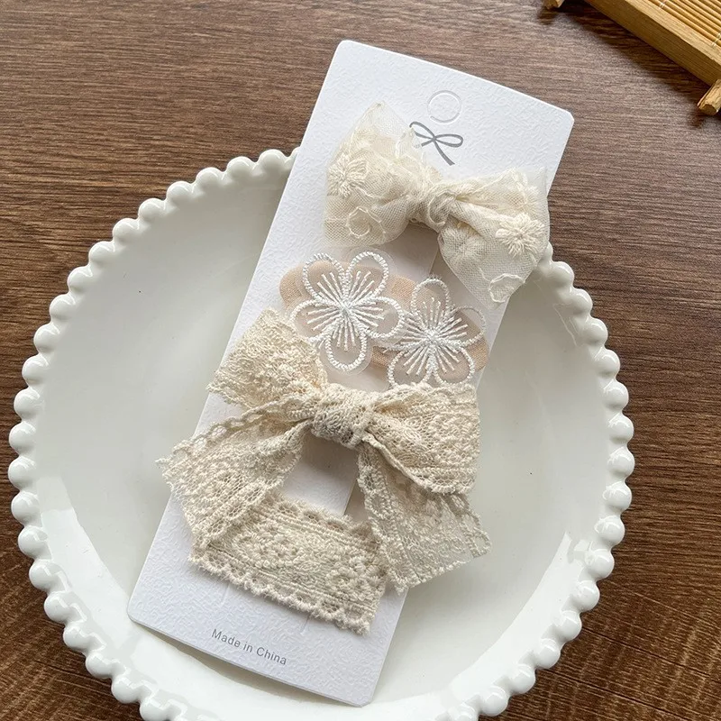 Stoff-Spitzen-Haarspangen 4er-Pack Baby-Blumen-Kopfschmuck, Weich und Bequem, Ideal für Neugeborene und Kleinkinder, Sanft zum Haar — foto 11