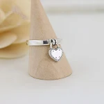 Liebesschloss Anhänger Ring – Symbol ewiger Liebe. Verewige eure Verbindung mit diesem einzigartigen Schmuckstück. Perfekt für Paare. — foto 1