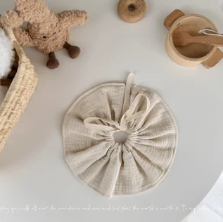 Toalha de saliva de gaze de quatro camadas de algodão puro com renda. Macia e absorvente, ideal para bebês. Cuida da pele sensível do seu pequeno. — foto 15
