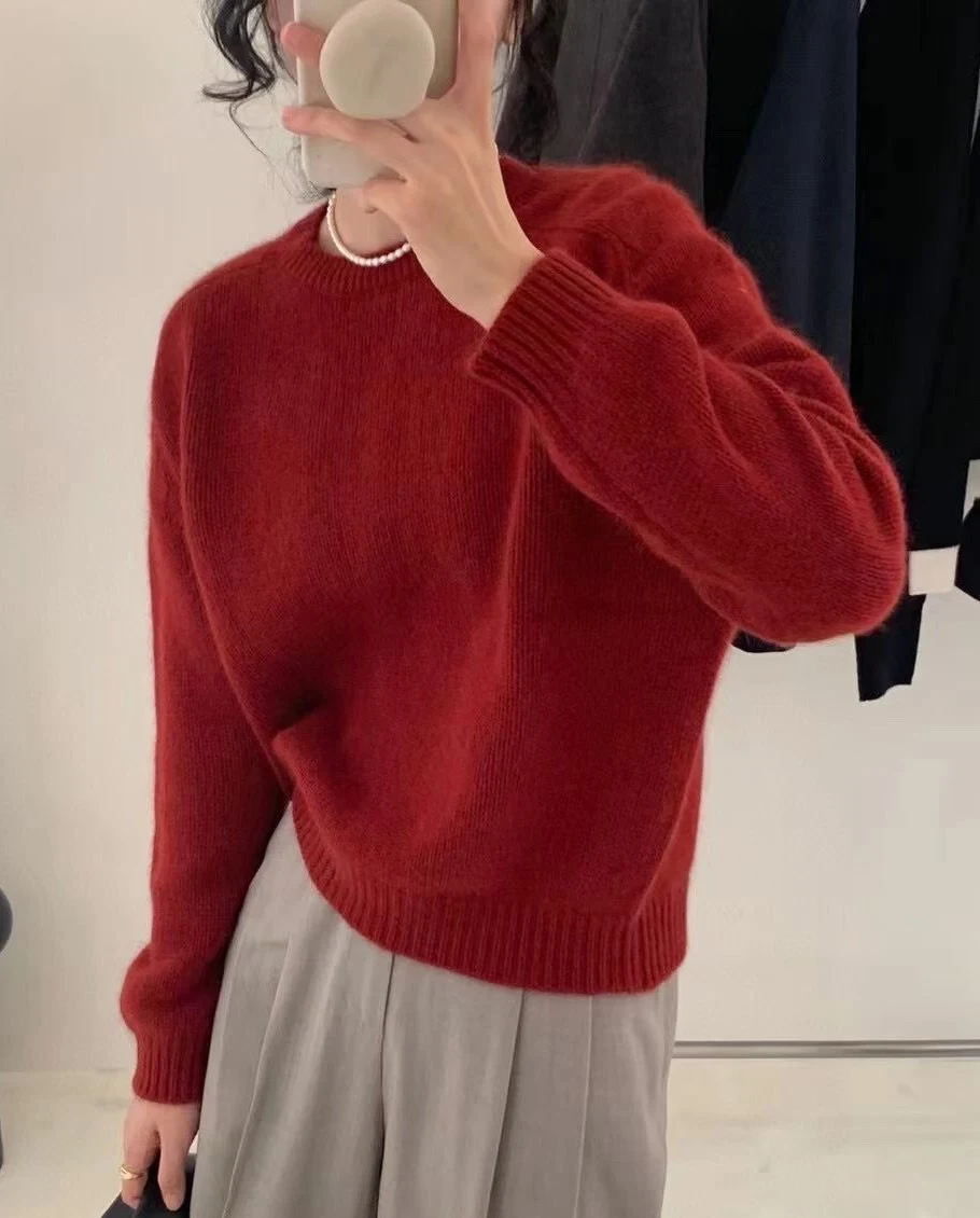 Maglione donna in lana a girocollo ampio, alla moda e confortevole, perfetto per un look casual chic e per affrontare l'inverno con stile. — foto 6