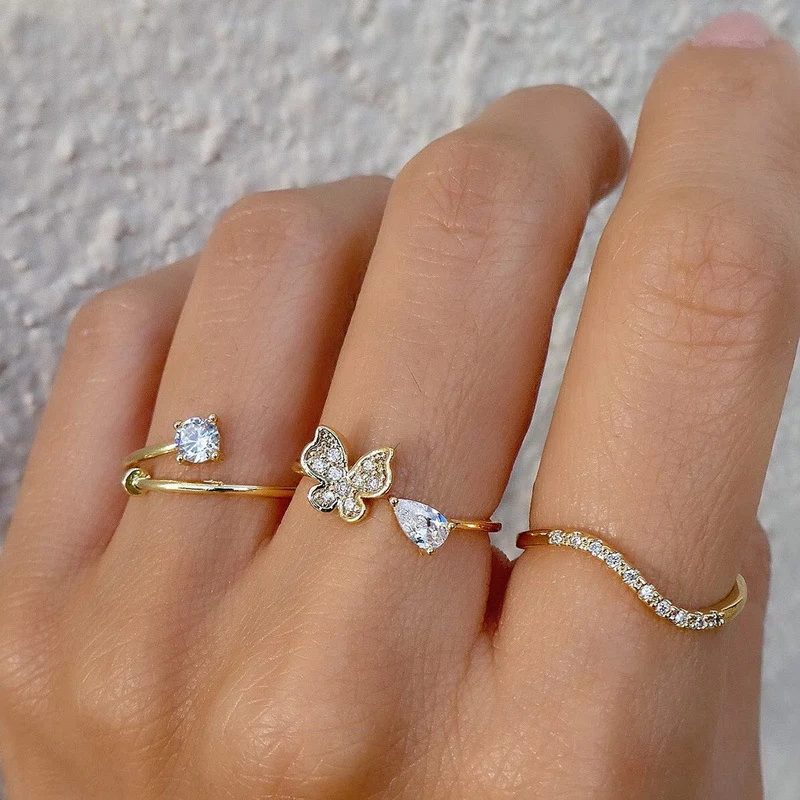 Anillos Set Combinado para Mujer con Corazones Mariposa Estrella Luna Diamante para expresar tu amor y brillo únicos. — foto 6