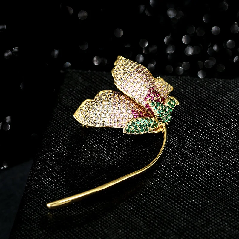 Broche coreano com zircônia de cores mistas, pino para casaco, fivela, acessório elegante e versátil para seu traje. — foto 1