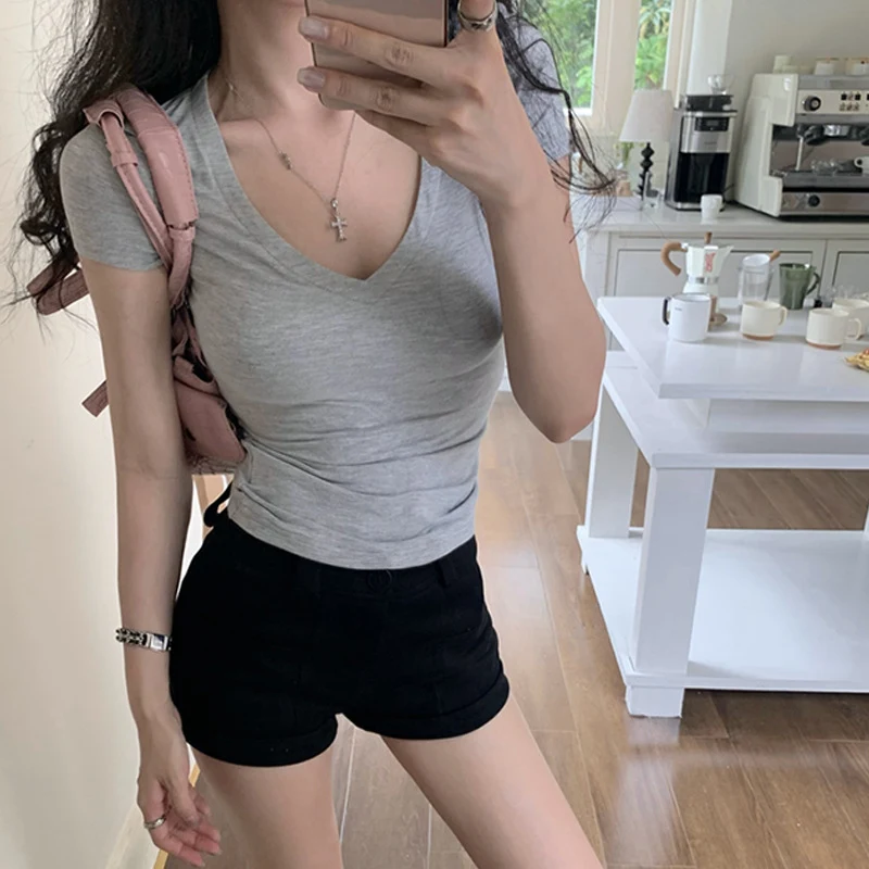 Women's Slimming Thin Low-cut V-neck Top — photo 7