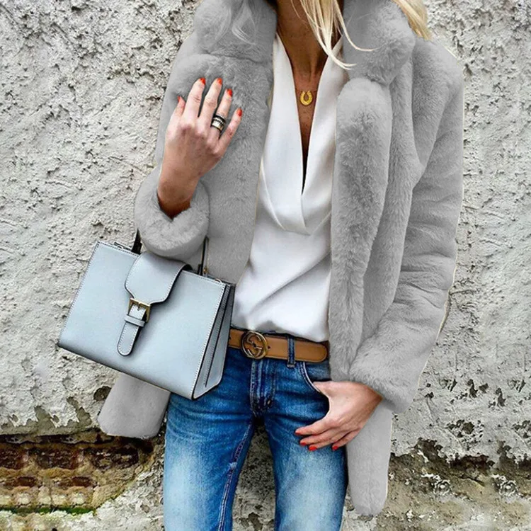 Abrigo de Peluche para Mujer con Personalidad de Moda Cálido y Acogedor para un Look Elegante y Confortable en Cualquier Ocasión — foto 8