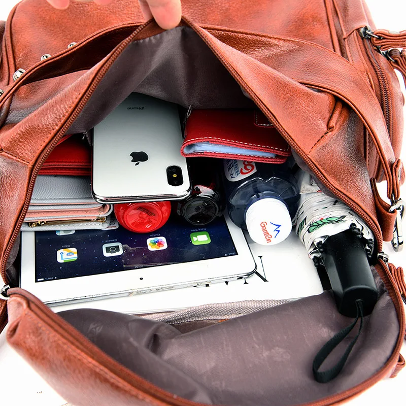 Mochila feminina de moda europeia e americana, perfeita para o dia a dia. Confortável, espaçosa e elegante para trabalho e viagens. — foto 6