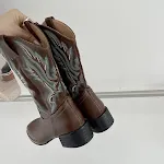 Botas Martin bordadas de cano médio femininas — foto 5
