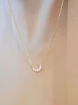 Colar com pingente de lua versátil, corrente elegante e de temperamento. Perfeito para uso diário e ocasiões especiais. Um presente ideal. — foto 12