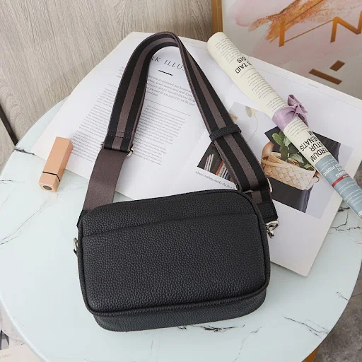 Title 13, Bolsa crossbody com alça larga para ombro, ofer...
