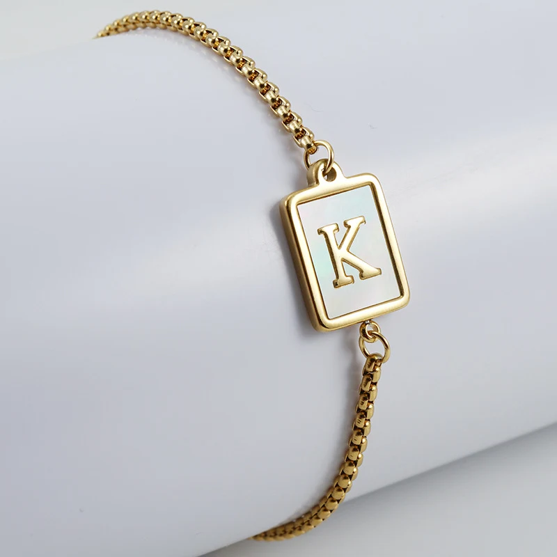 Pulseira de Letra de Concha Natural Ajustável em Aço Inoxidável Dourado 18K para Mulheres, Personalize Seu Estilo com Elegância. — foto 19