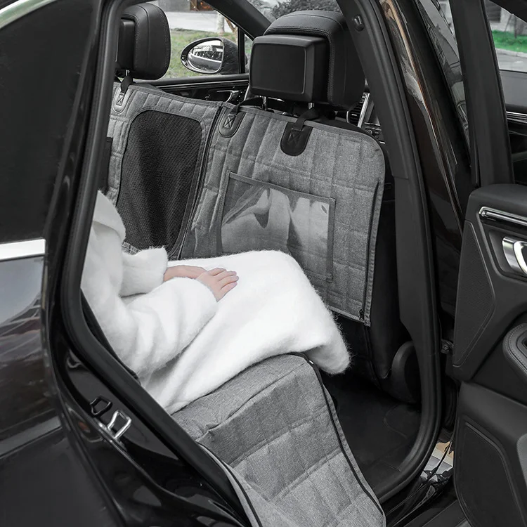 Alfombrilla para mascotas para coche trasero, dividida y desmontable, estilo sentado. Protege y facilita viajes seguros y cómodos con tu perro. — foto 4