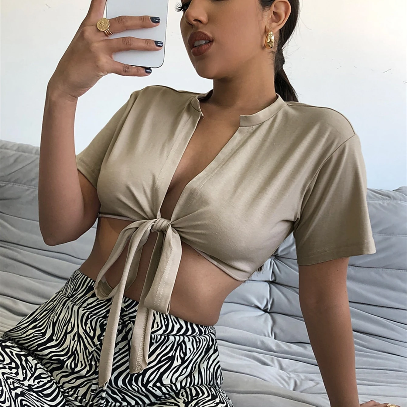 Solid Color Rope Wrapped Chest Short Sleeve Top For Women — photo 10