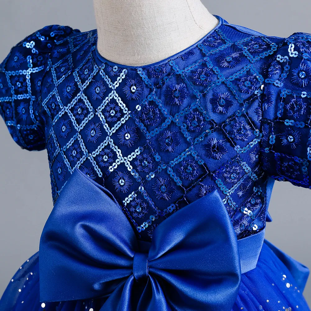 Vestido de princesa infantil com lantejoulas e saia de armação, perfeito para apresentações e danças. Deixe sua pequena brilhar. — foto 20