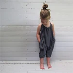 Sommer Jumpsuits für Mädchen Baby Mädchen Einfarbige Overalls Weiche Mädchen Mode Trikot Outfit Kleidung Bequem — foto 3