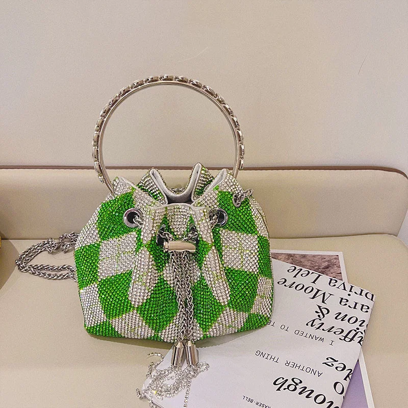 Title 5, Bolso Cubo con Borlas y Brillantes de Diamantes...