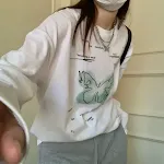 T-shirt a maniche lunghe con stampa a farfalla Camicia da donna con fondo interno girocollo ampio autunno e inverno — foto 8