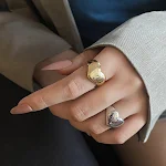 Anello d'oro creativo e alla moda per l'amore — foto 3