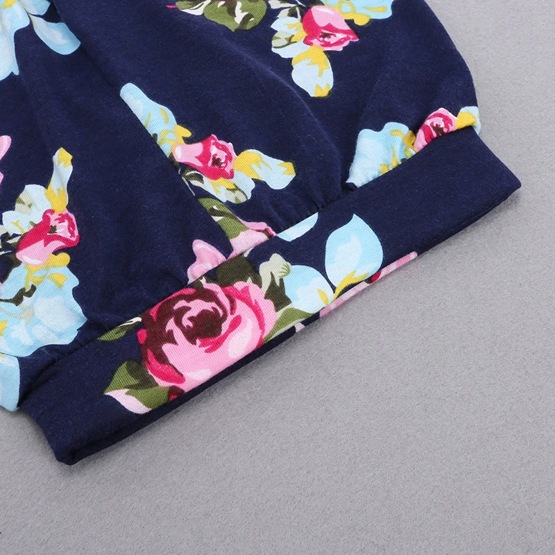 Macacão infantil com capuz e estampa para meninas. Roupa de casa confortável e charmosa, perfeita para brincar e relaxar com estilo. — foto 6