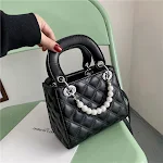 Bolsa Transversal Versátil com Design de Diamantes de Fadas Acolchoada Perfeita para Todas as Ocasiões. Elegância e Praticidade em um só acessório. — foto 3
