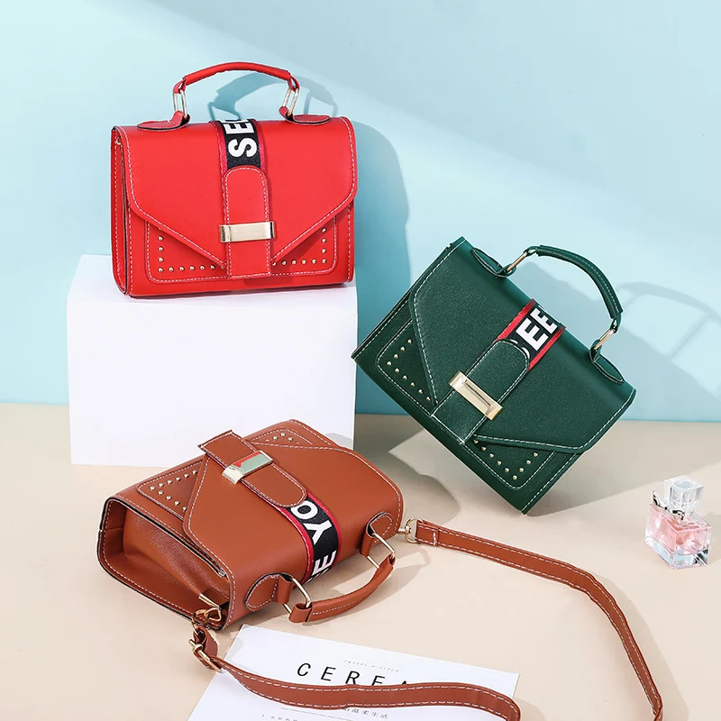 Bolsa diagonal feminina de um ombro Elegância e praticidade em um só acessório Design assimétrico e alça ajustável Ideal para o dia a dia e ocasiões especiais — foto 1