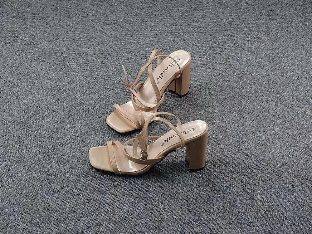 Title 7, New Thick-Heeled Womens Sandals With Thin Straps