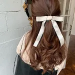 Hairpin white