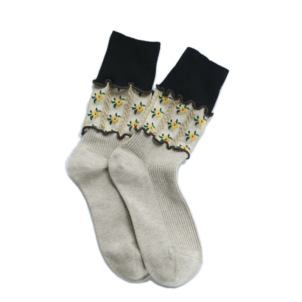 Floral Three-dimensional Relief Stitching Mixed Material Retro Spring Ladies Loose Socks — photo 7