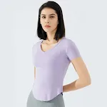 Dames Pocket V-hals Slim Sport T-shirt. Slanke sportshirt voor vrouwen. Comfortabel, met een V-hals en handige zak. Ideaal voor trainingen. — foto 1