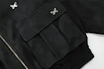 Jaqueta de couro PU com lapelas de bolso tridimensionais para homens. Conforto e estilo premium para um visual moderno e marcante. — foto 15